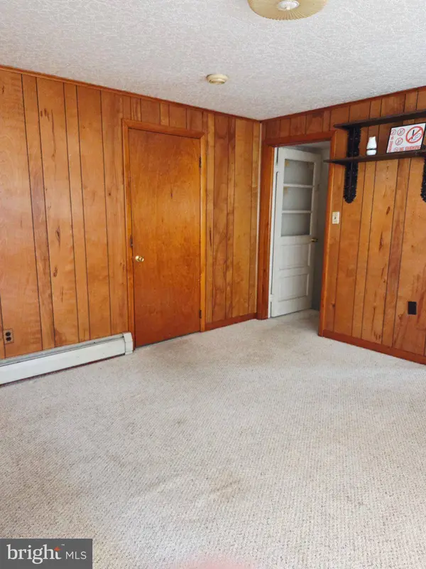314 VICTORIA ST, Glassborough, NJ 08028