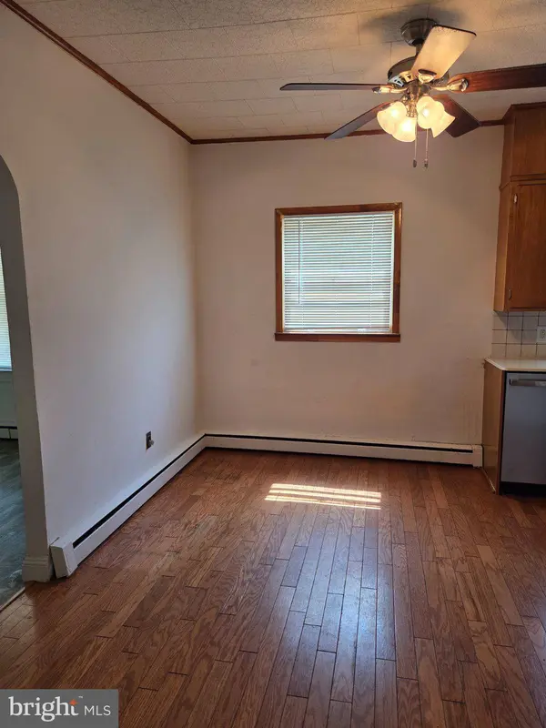 314 VICTORIA ST, Glassborough, NJ 08028