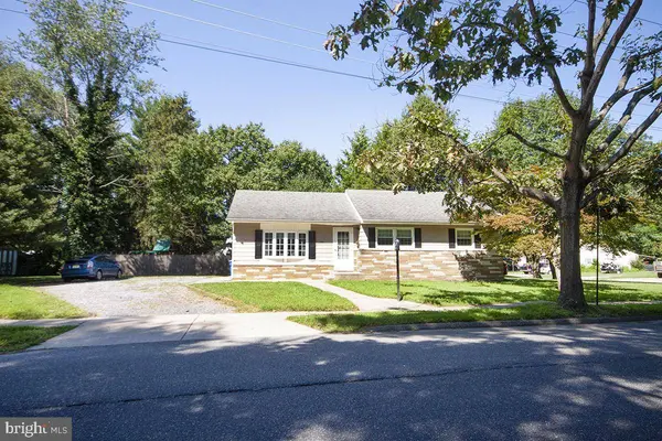 210 S GIRARD RD S