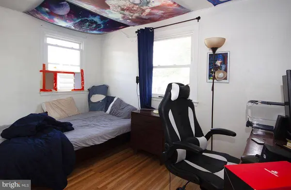 10 SHERWOOD LN, Glassboro, NJ 08028