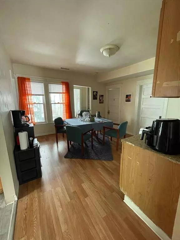 16 Gates St, Worcester, MA 01610