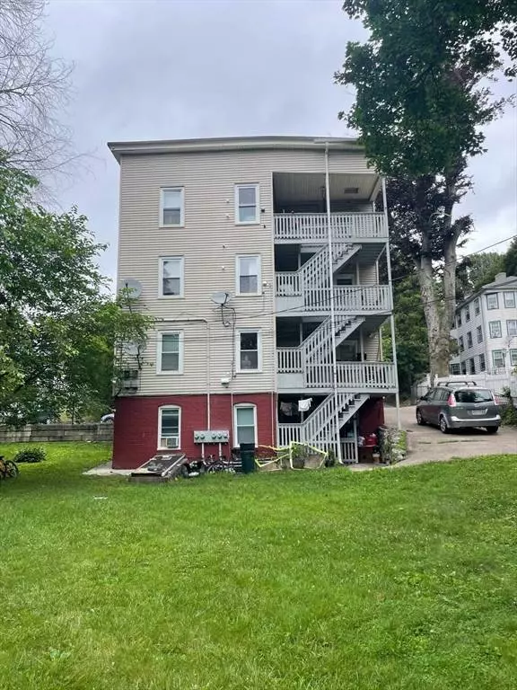 16 Gates St, Worcester, MA 01610