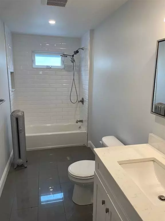 7 Wyman St, Worcester, MA 01610