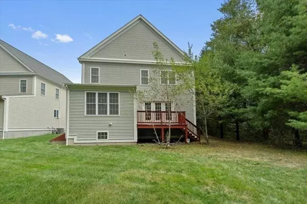 28 Mcintosh Dr #28, Stow, MA 01775