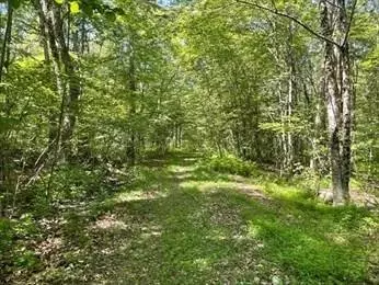 13 Perry St, Douglas, MA 01516