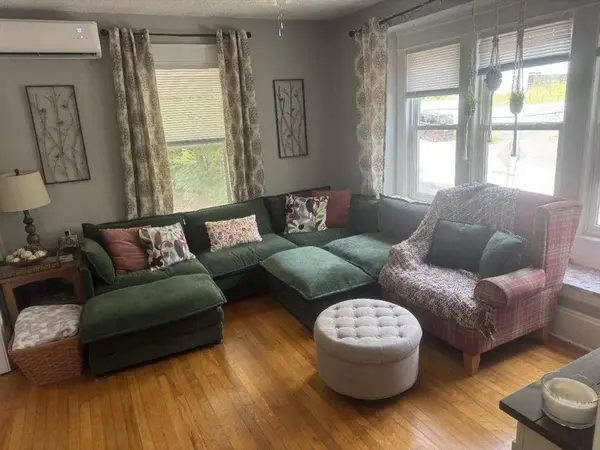 33 Barnes Ave, Worcester, MA 01605