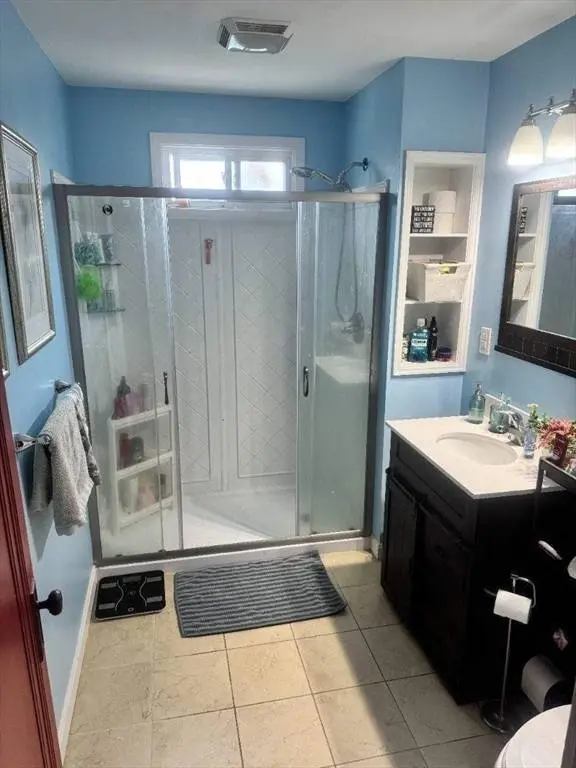 33 Barnes Ave, Worcester, MA 01605