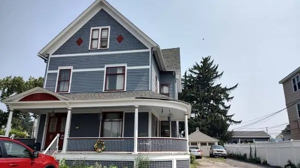 15 Millbrook St #1, Worcester, MA 01606