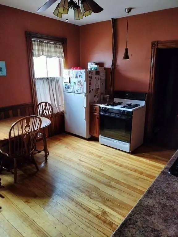 15 Millbrook St #1, Worcester, MA 01606