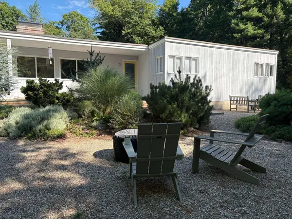 238 Goodmans Hill Rd