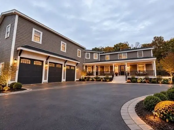 40 Brooks Pond Rd, Spencer, MA 01562