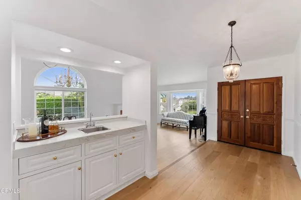 6861 Aviano DR, Camarillo, CA 93012