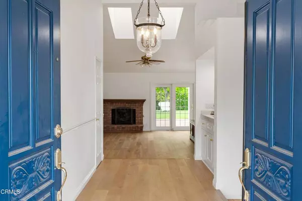 6861 Aviano DR, Camarillo, CA 93012