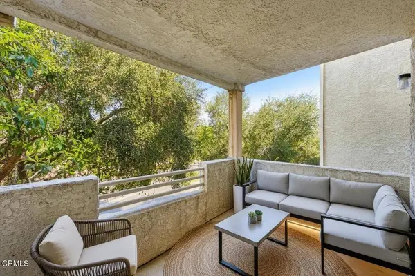 2713 Antonio DR #109, Camarillo, CA 93010