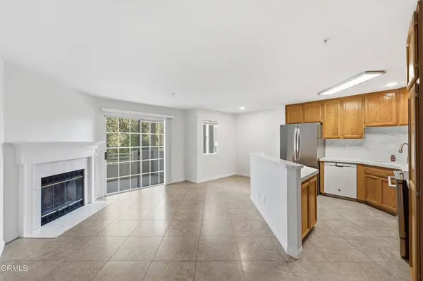 2713 Antonio DR #109, Camarillo, CA 93010
