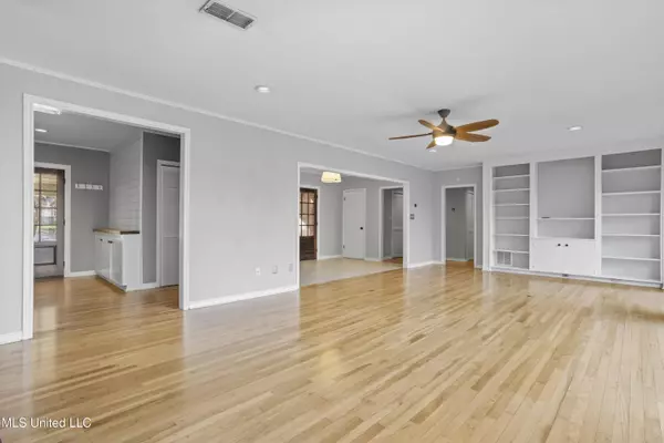 13500 Pine Road, Ocean Springs, MS 39564