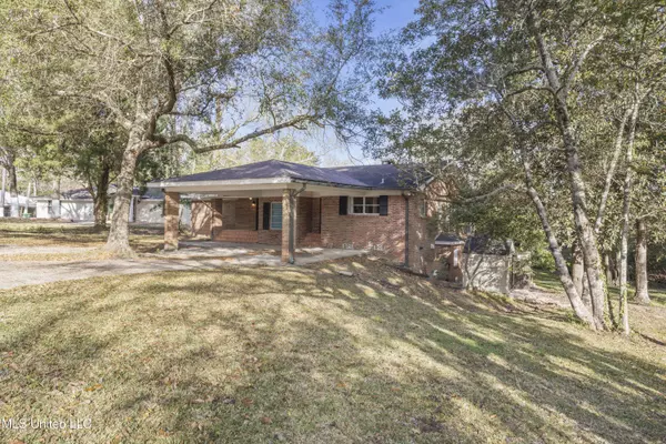 13500 Pine Road, Ocean Springs, MS 39564