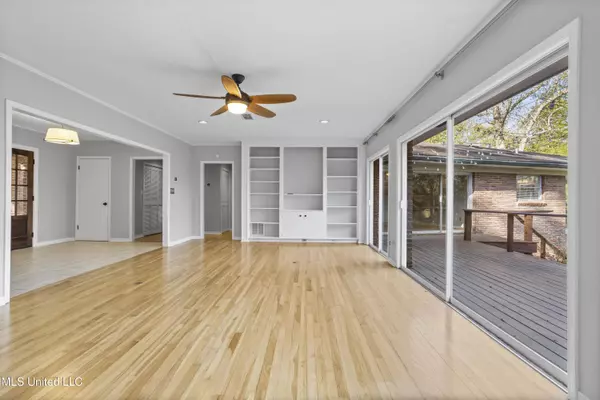 13500 Pine Road, Ocean Springs, MS 39564