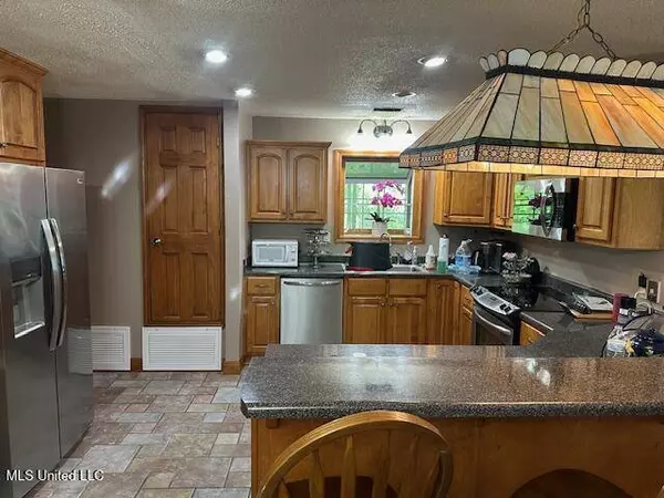 4111 Ingalls Avenue, Pascagoula, MS 39581