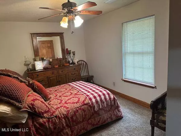 4111 Ingalls Avenue, Pascagoula, MS 39581