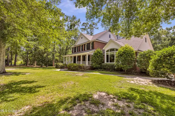 6022 Monticilla Circle, Ocean Springs, MS 39564