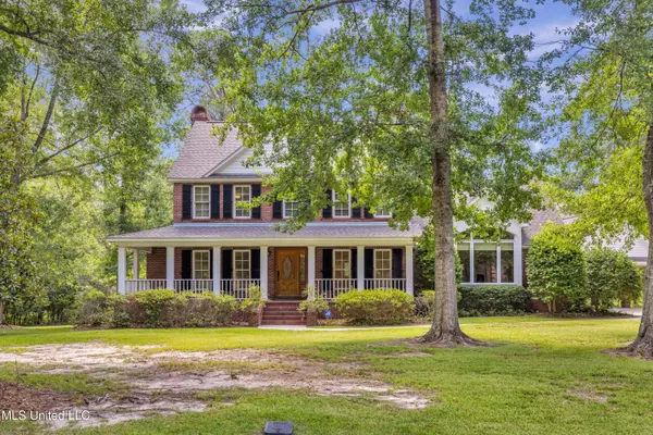 6022 Monticilla Circle, Ocean Springs, MS 39564