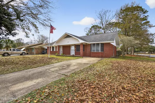 6505 Lancaster Boulevard, Ocean Springs, MS 39564