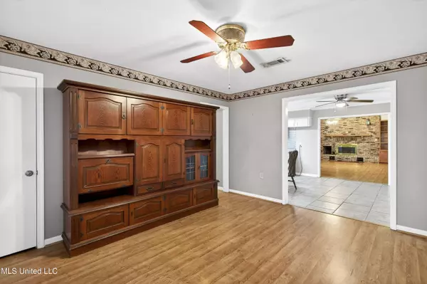 6505 Lancaster Boulevard, Ocean Springs, MS 39564