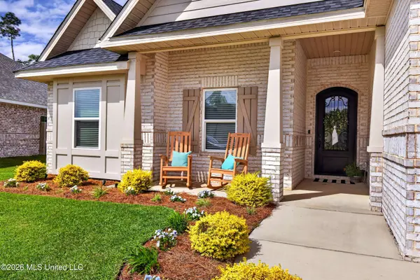 6816 Enclave Lane, Ocean Springs, MS 39564