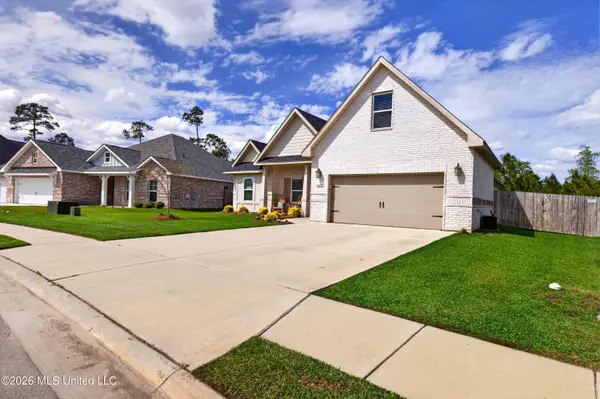 6816 Enclave Lane, Ocean Springs, MS 39564