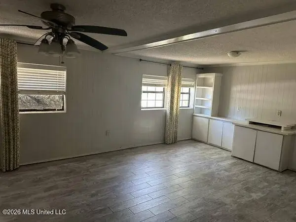 2117 Sandalwood Place, Gautier, MS 39553