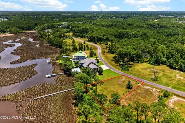 40 Ascot Drive, Biloxi, MS 39532
