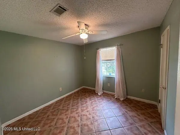 4424 Biglin Bayou Drive, D'iberville, MS 39540