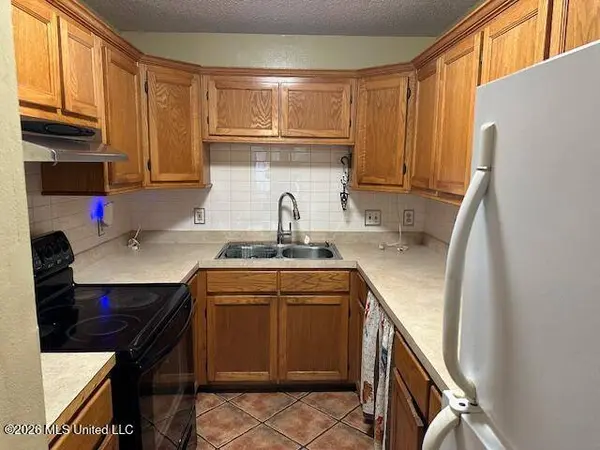 4424 Biglin Bayou Drive, D'iberville, MS 39540