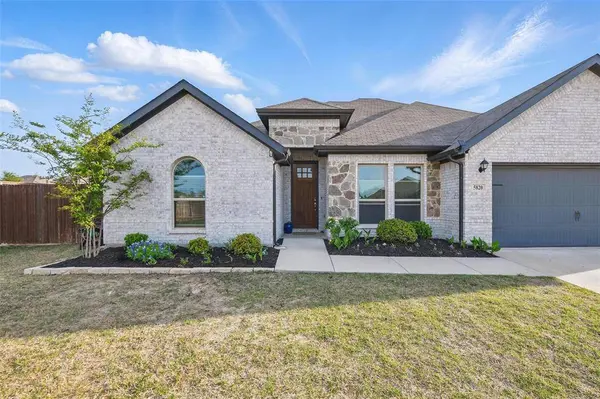 5820 Watts Bar Court, Fort Worth, TX 76179