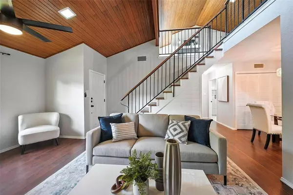 1008 Forest Creek Street, Benbrook, TX 76126