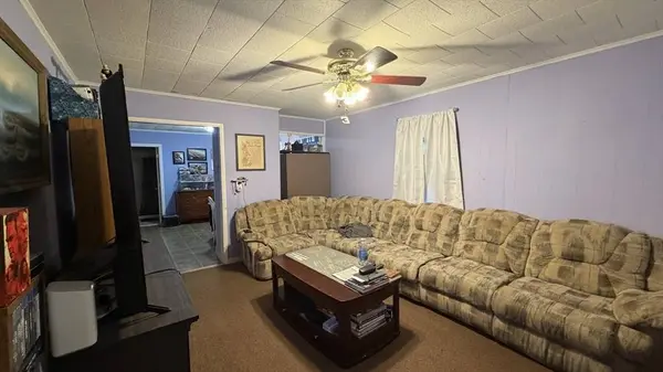 66 Hargraves St, Fall River, MA 02723