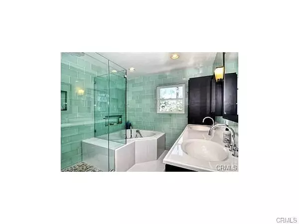 Irvine, CA 92614,16 Goldstone #19