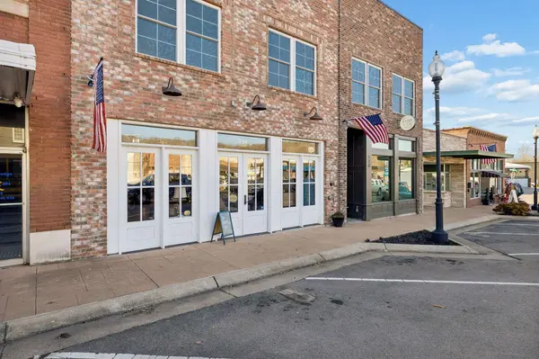 118 N Main St #C, Ashland City, TN 37015