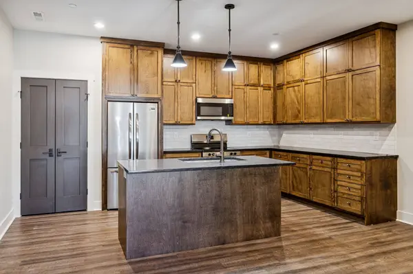 118 N Main St #C, Ashland City, TN 37015