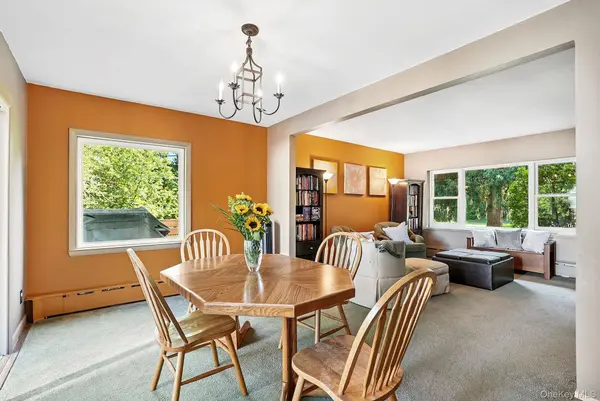 28 Moseman AVE, Katonah, NY 10536