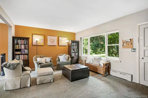 28 Moseman AVE, Katonah, NY 10536