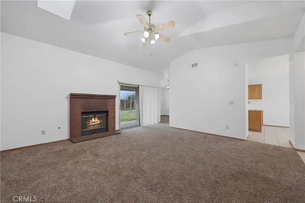 1644 W Date Ave, Porterville, CA 93257