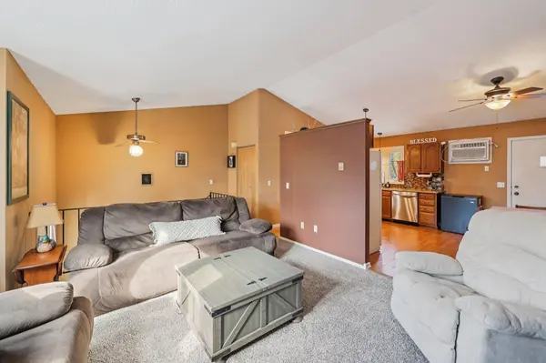 3282 Edgerton ST, Saint Paul, MN 55127