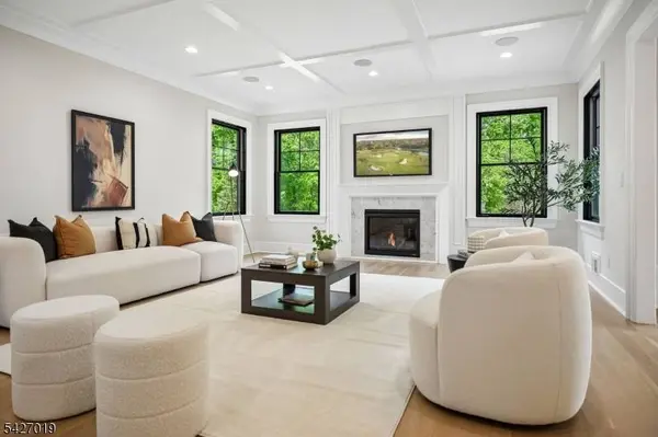 25 Beverly Rd, Madison Boro, NJ 07940