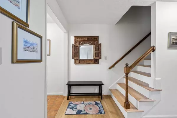 13 Fairway Circle #13, Natick, MA 01760