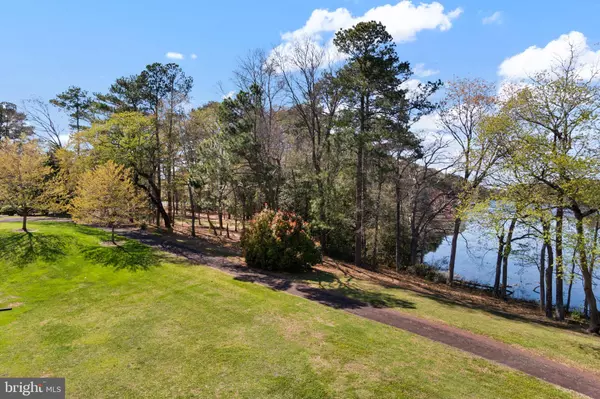 1101 S SCHUMAKER DR #209, Salisbury, MD 21804