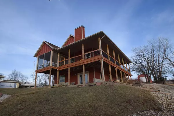 10120 S Wildflower Drive, Unionville, MO 63565