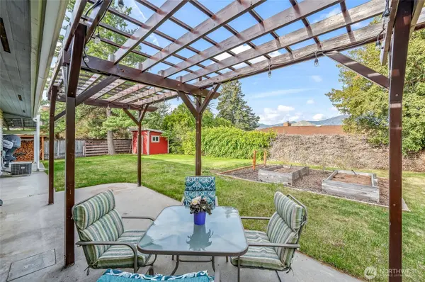 1540 N Astor CT, East Wenatchee, WA 98802