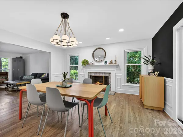 1036 Gateshead LN, Matthews, NC 28105